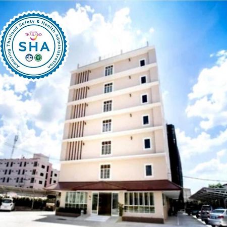 P.A. Thani Hotel Nakhon Sawan Exterior foto