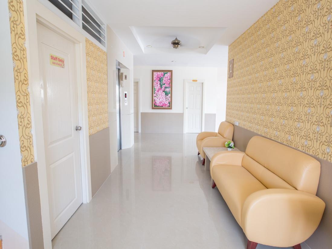 P.A. Thani Hotel Nakhon Sawan Exterior foto